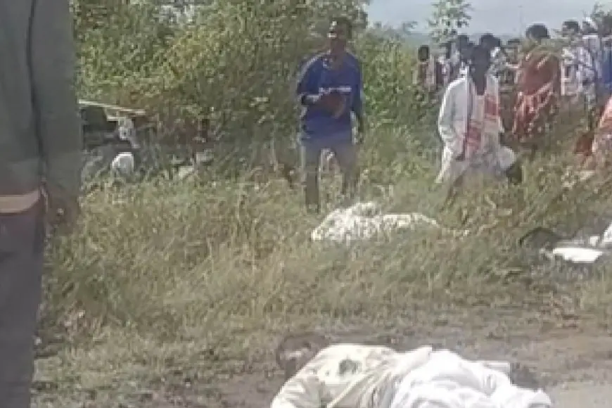 Bundu Accident : बुंडू टोल प्लाजा के आगे भयानक हादसा, तेज रफ्तार पिकअप पलटी, सड़क पर बिछी लाशें, बुंडू में बड़ा जाम