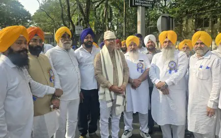 Jamshedpur Honour: जमशेदपुर की शोभा यात्रा में पालकी साहिब का बड़ा आशीर्वाद, विकास सिंह ने गुरु नानक देव जी के किस ज्ञान को बताया दुनिया का आधार