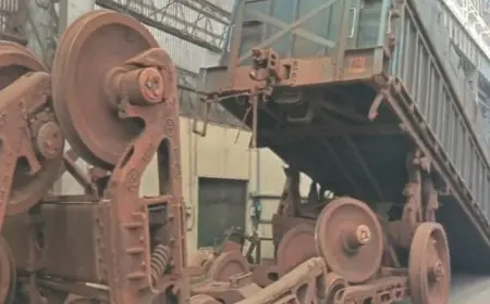 Adityapur Crash: आदित्यपुर रेलवे यार्ड में बिना इंजन के मालगाड़ी दौड़ी, खड़ी ट्रेन से टक्कर का खौफनाक सच