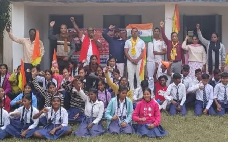 East Singhbhum Yoga Camp End: पूर्वी सिंहभूम में 'करे योग रहे निरोग' का संदेश, 5 दिवसीय योग विज्ञान शिविर का भव्य समापन, पौधरोपण के साथ पुरस्कार वितरण