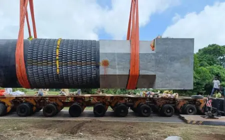 Worlds Largest Shivling Bihar News 2025: तमिलनाडु से 210 टन का 33 फुट विशाल शिवलिंग रवाना, 20 दिन की सड़क यात्रा पर—पूर्वी चंपारण के विराट रामायण मंदिर में नया साल पर होगा प्राण-प्रतिष्ठा, धार्मिक पर्यटन को मिलेगा बूस्ट