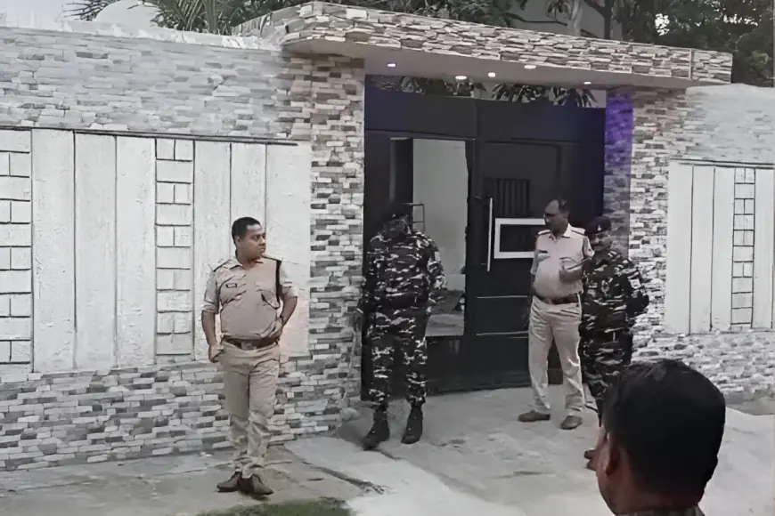 Dhanbad Prince Khan : गिरोह पर पुलिस का 'ऑपरेशन क्लीन-अप': विदेशी डॉन का लोकल नेटवर्क तोड़ने को छापेमारी, वासेपुर से आरा मोड़ तक हाई अलर्ट – क्या अब सरेंडर करेगा 'कोयला किंग'?