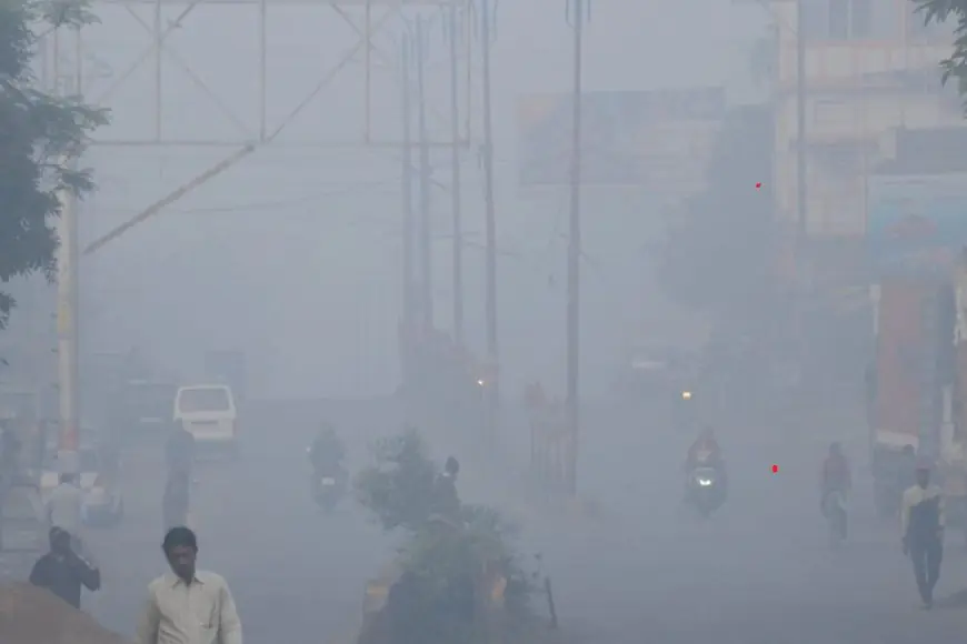 Jharkhand Weather : झारखंड में ठंड का बड़ा हमला, एक रात में पारा 5 डिग्री गिरा, अगले 4 दिन कितना बढ़ेगा खतरा 