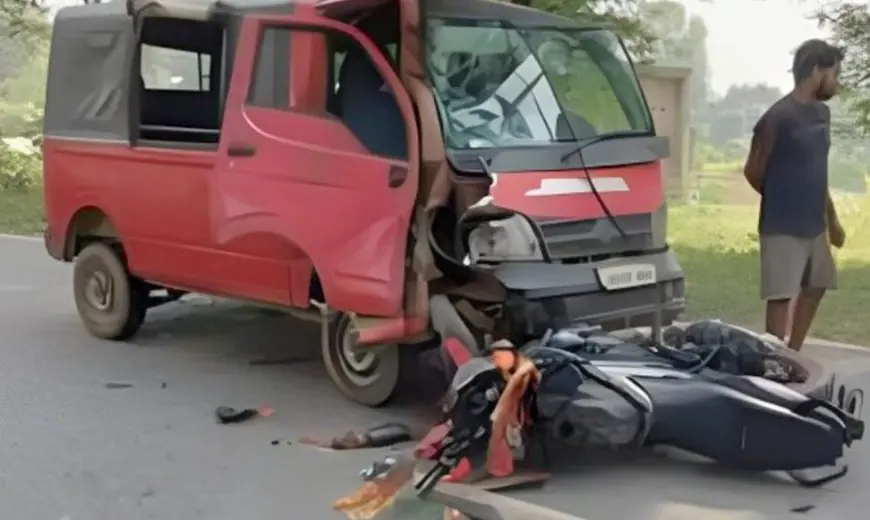 Patamda Crash: पटमदा में हुई भयानक टक्कर, रांगाटांड़ मोड़ पर क्यों उड़ गए बाइक के परखच्चे, दो युवकों को जमशेदपुर रेफर