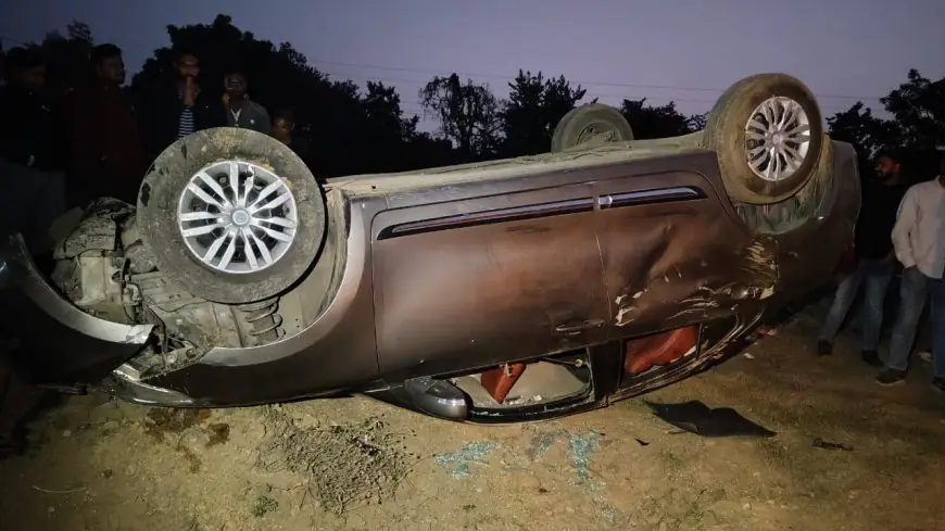 Chandil Accident: चांडिल में तेज रफ़्तार कार हाईवा से टकराई, कार के पलट जाने का यह राज सामने आया