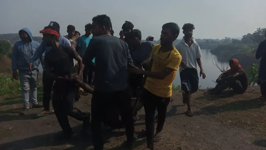 Dhanbad Tragedy: मुगमा में 100 फुट नीचे चाल गिरा, 4 लोगों के दबने पर यह सनसनीखेज खुलासा हुआ