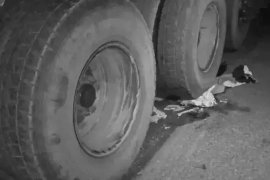 Giridih Accident: गिरिडीह के नेताजी चौक पर दर्दनाक हादसा, कोडरमा सांसद प्रतिनिधि को छोड़कर लौट रहे युवक की मौत