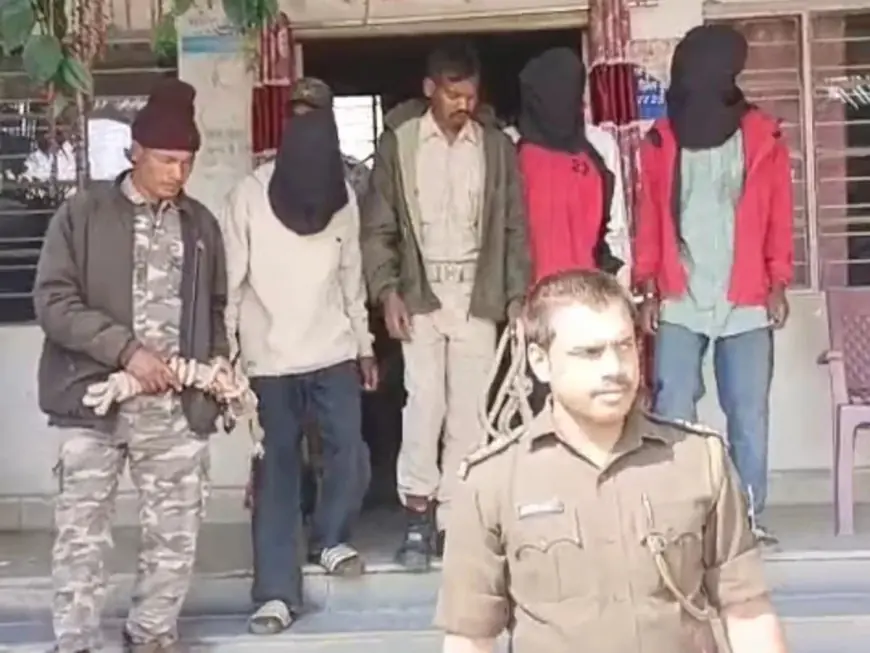 Gumla Horror: गुमला में जतरा देखकर लौट रही दो नाबालिग बहनों से सामूहिक दुष्कर्म, स्कूटी वाले दोस्त समेत 3 गिरफ्तार