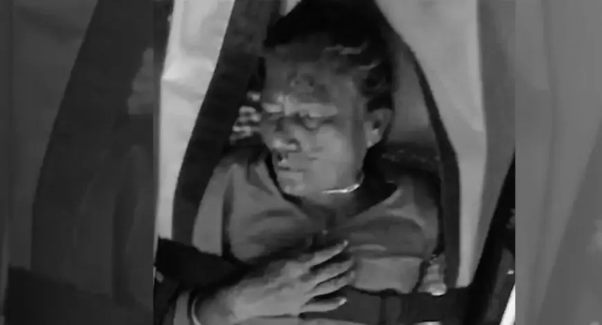 Galudih Deadbody: गालूडीह में अज्ञात महिला का शव सड़क किनारे मिला, पूरे इलाके में दहशत, पुलिस ने तेज की जांच, 3 बड़े सवाल