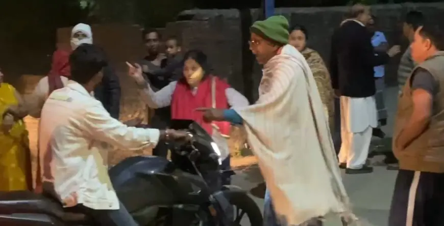 Jamshedpur Clash: जमशेदपुर के पारडीह चौक पर गाड़ी पार्किंग को लेकर विवाद, चाउमीन विक्रेता पर चाकू से जानलेवा हमला, एक घायल, इलाज जारी