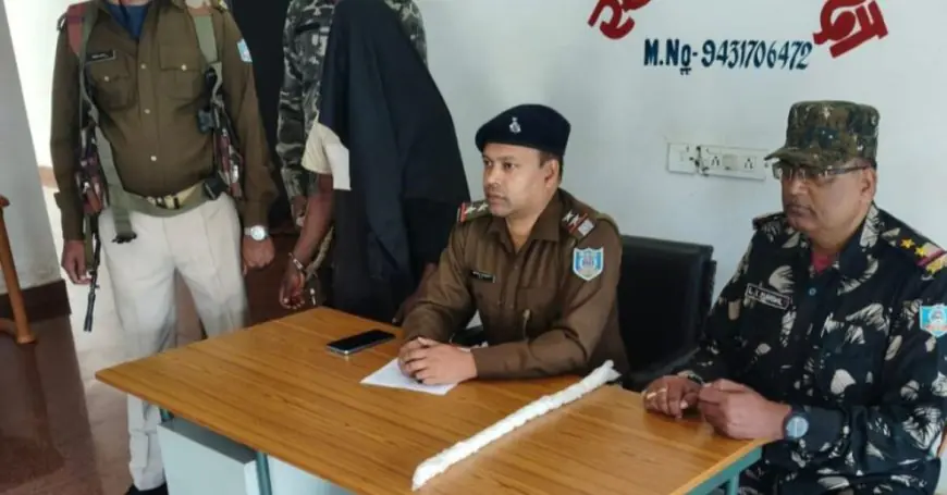 West Singhbhum Double Murder: दोहरे हत्याकांड का खुलसा, पुलिस ने गिरफ्तार किया 35 साल का आरोपी, घर के पास से बरामद किया खूनी हथियार 