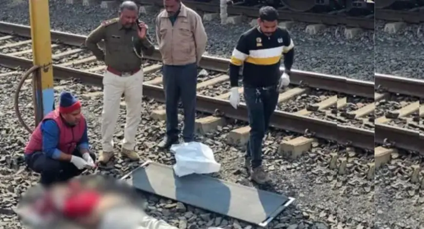 Hazaribagh Suicide Shock: ट्रेन के सामने कूदकर सेवानिवृत्त कर्मचारी ने दी जान, पॉकेट से मिली 4 शब्दों की माफी और 2 मोबाइल नंबर, क्या बीमारी थी वजह?