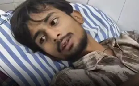 Jamshedpur Accident: तेज रफ्तार स्कूटी ने मारी टक्कर, हवा में उछलकर टेंपो से भिड़ा राहगीर, 3 घायल