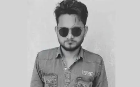 Saraikela Tragedy: कंपनी शेड से गिरकर मजदूर की मौत, परिजन ने शव रखा अस्पताल में