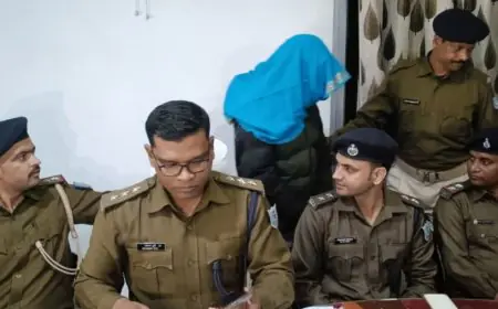 Chaibasa Cyber Fraud: जीवन प्रमाण पत्र अपडेट के नाम पर 16 लाख की ठगी, देवघर से बदमाश गिरफ्तार