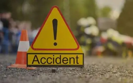 Bokaro Accident: ललपनिया घाटी में दो बाइक की भीषण टक्कर, 2 की मौत, 4 वर्षीय बच्चा सुरक्षित