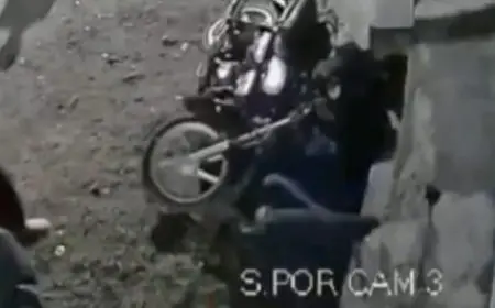 Golmuri Clash: खूनी पड़ोसी, जमशेदपुर में पार्किंग विवाद ने लिया खौफनाक मोड़, नाली में गिराकर पीटा, जातिसूचक गालियां और जान से मारने की धमकी