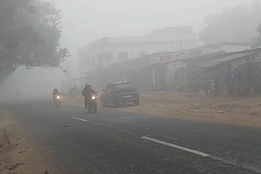 Jharkhand Winter Chill: रांची शीतलहर की चपेट में, 5 जिलों में घने कोहरे की चेतावनी