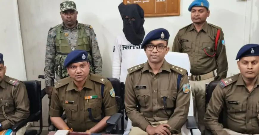 Chakradharpur Arrest: मोबाइल के कवर में छिपाकर रखा था 68 पुड़िया ब्राउन शुगर, नशे का बड़ा मास्टरमाइंड गिराया गया