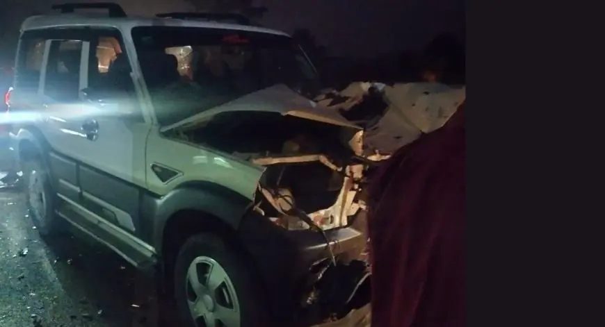 Karaikela Maut: सड़क हादसे में मुखिया के भतीजे समेत दो युवकों की मौत, चीख-पुकार से दहला बाज़ार