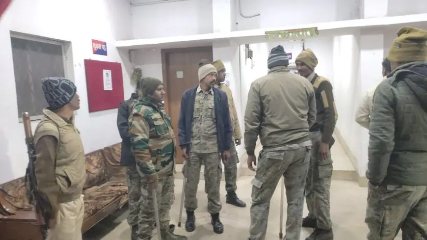 Jamshedpur Attack: थाने पर 50 लोगों का हमला, कुर्सी-टेबल तोड़े गए, दोषियों पर होगा कड़ा एक्शन