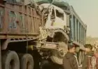 Bundu Accident: सड़क किनारे खड़े ट्रेलर में घुसा तेज रफ्तार हाइवा, केबिन में दबकर चालक बुधन लाल की मौत, एनएच-33 पर मची चीख-पुकार