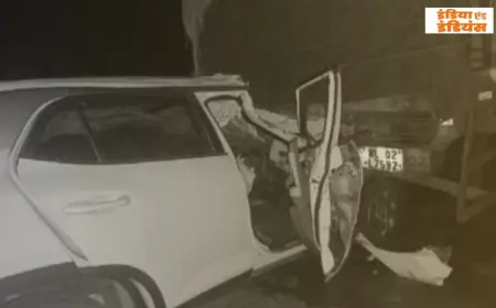Khunti Crash: खौफनाक टक्कर, खूंटी में पार्टी से लौट रहे दो फादरों की दर्दनाक मौत, ट्रक में फंसी कार बनी कब्र