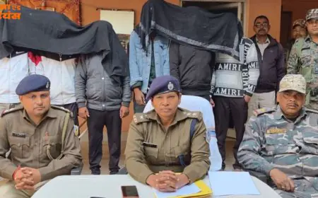 Chatra Liquor: इटखोरी में नकली शराब की फैक्ट्री का पर्दाफाश, दो लग्जरी कारों से मौत की खेप बरामद, 6 तस्करों के साथ 'जहरीले साम्राज्य' का अंत