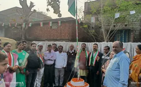 Sakchi Salute: अखिल भारतीय नाई संघ ने साकची और बिरसानगर में फहराया तिरंगा, अशोक ठाकुर और अनुज सिन्हा ने भरी हुंकार, समाज की एकजुटता देख दंग रह गए लोग