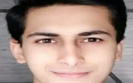 Jamshedpur Police : गुप्त सूचना, रात का ऑपरेशन और सुबह 4:30 बजे लौटी खुशियाँ: हजारीबाग के बरही से कैसे पुलिस ने सकुशल बरामद किया कैरव गांधी, सिटी एसपी की मौजूदगी में चला पूरा रेस्क्यू मिशन—जानिए पूरी अंदरूनी कहानी