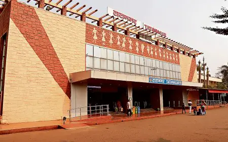 Tatanagar Shift: टाटानगर की 8 बड़ी ट्रेनों का ठिकाना बदला, अब आदित्यपुर बनेगा नया 'पावर हब', रेलवे के इस औचक फैसले से यात्रियों में मची भारी खलबली