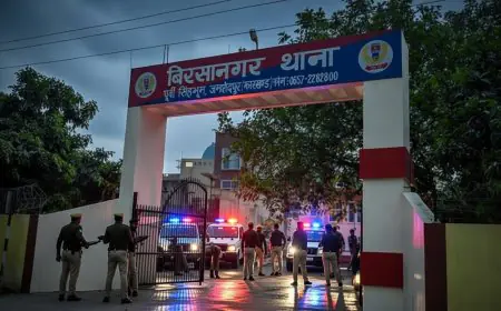 Jamshedpur Firing  : अवैध हब्बा-डब्बा खेल के विवाद में युवक ने मचाया तांडव, ट्रैक्टर से रौंदी बाइकें, हवाई फायरिंग से इलाके में दहशत, पुलिस जांच में जुटी
