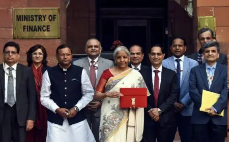 Budget 2026: Budget से पहले क्यों खिलाया जाता है ‘हलवा’? नॉर्थ ब्लॉक की इस परंपरा का राज़, जो आम जनता नहीं जानती