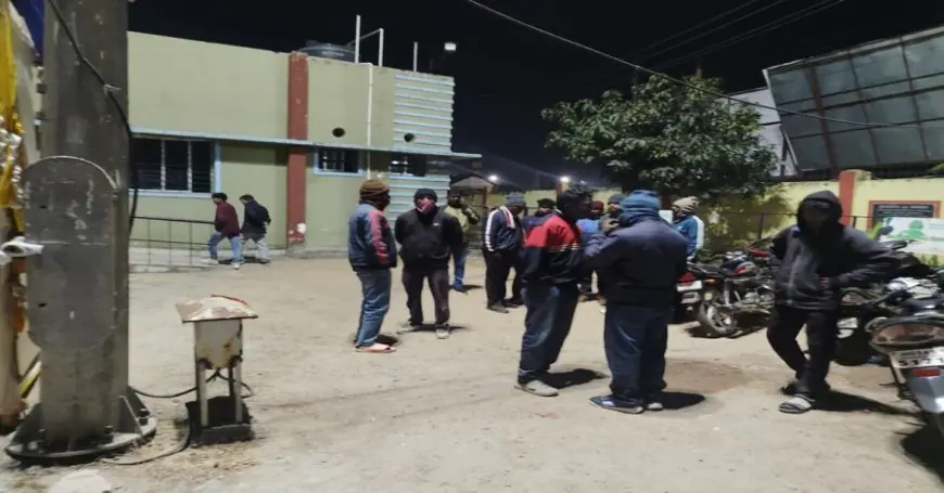 Ghatshila Tragedy: भीषण हादसा, मुसाबनी में काल बनी स्कूटी, हाईवा से टकराकर दो सगे भाइयों समेत तीन की मौत