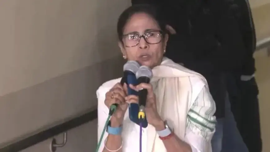 Supreme Court: ममता को झटका, I-PAC छापेमारी मामले में सुप्रीम कोर्ट सख्त, ED अफसरों पर FIR रुकी, 'अराजकता' पर बड़ी चेतावनी