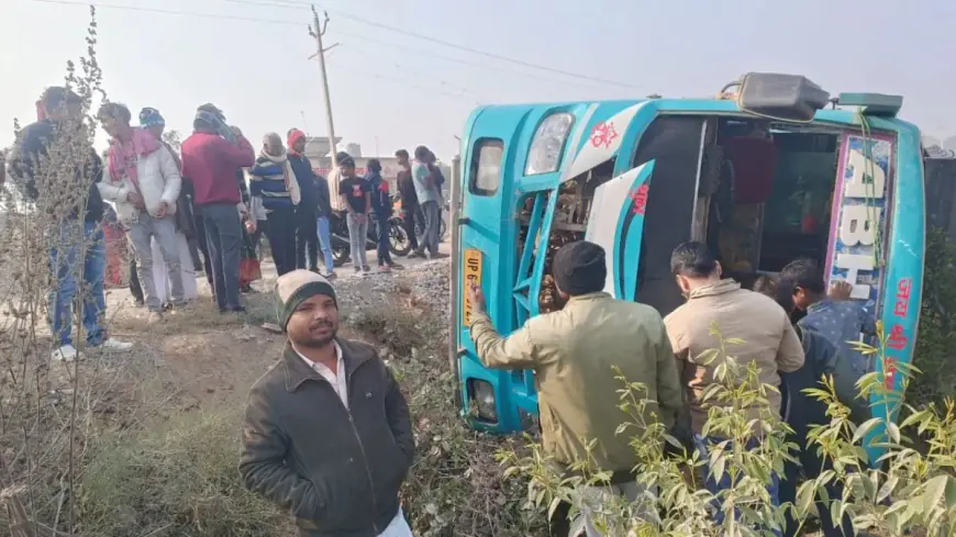 Chopan Accident: चीख-पुकार और बहादुरी, स्टेयरिंग फेल होने से गड्ढे में पलटी बस, 18 यात्री घायल, निरंकार बने मसीहा
