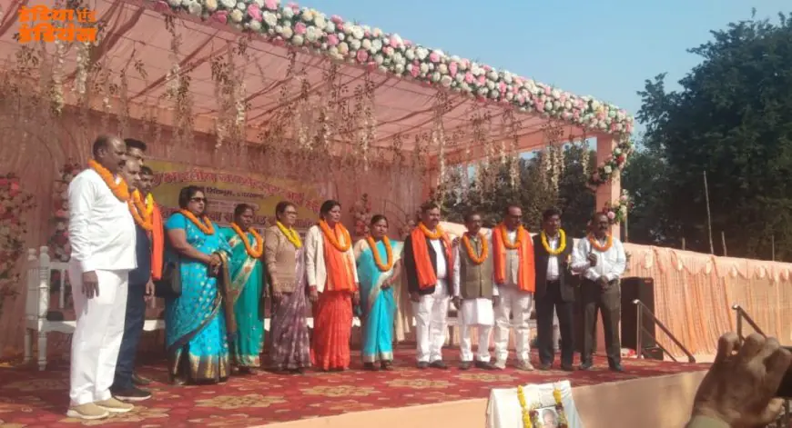 Tatanagar Elections: अखिल भारतीय नाई संघ के चुनाव में अशोक ठाकुर की ताजपोशी, रघुवर दास ने दी भवन की सौगात और जननायक कर्पूरी ठाकुर को मिला नमन