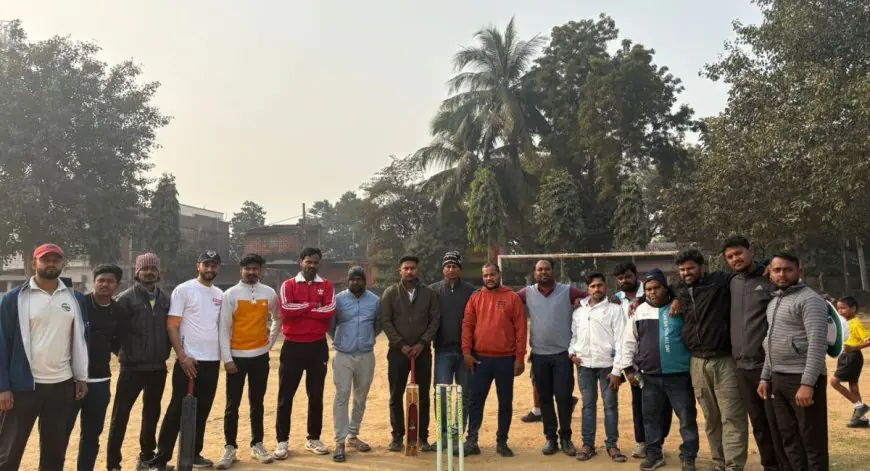 Baridih Cricket: हरि मैदान में महाकाल की टीम का तांडव, आनंद बिहारी दुबे ने किया मैच का आगाज़, फ्रेंड्स यूनिटी क्लब के टूर्नामेंट में ब्रदर्स 11 चित