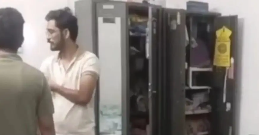 Bistupur Theft: धतकीडीह में चोरों का तांडव, एक ही शाम दो घरों के ताले तोड़कर लाखों के जेवर पार, बिष्टुपुर पुलिस के हाथ अब तक खाली