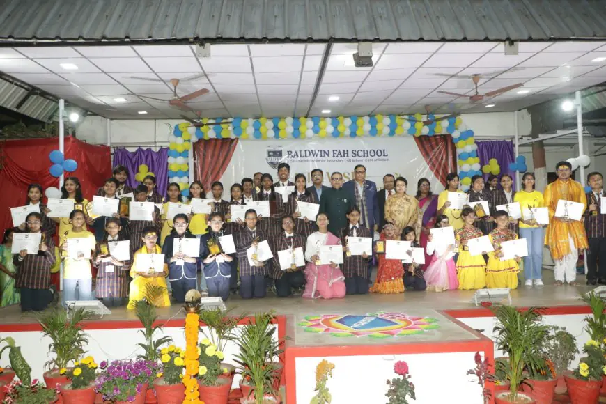 Baldwin Excellence: कदमा के बाल्डविन स्कूल में ‘उत्कर्ष’ का जलवा, 400 छात्र हुए सम्मानित, भगवद्गीता के श्लोकों और गरबा ने मोह लिया सबका मन