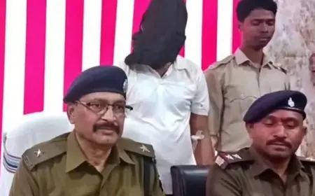 Bokaro Brutality: सिक्स लेन एक्सप्रेस-वे के ऑपरेटर ने मासूम से की दरिंदगी, पेटरवार में रंगे हाथों पकड़ा गया हैवान, आक्रोशित ग्रामीणों ने की फांसी की मांग