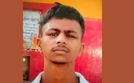 Kasidih Attack: काशीडीह में मोबाइल चार्जर के विवाद में खूनी खेल, युवक पर चापड़ से जानलेवा हमला, एमजीएम में जिंदगी और मौत के बीच जंग