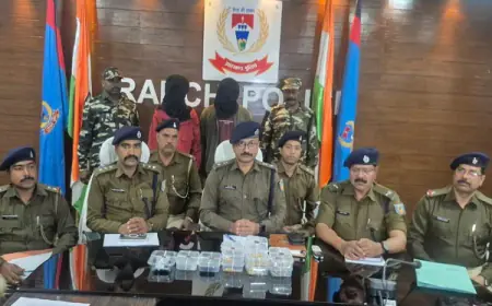 Ranchi Raid: रांची में बंद घरों को निशाना बनाने वाले शातिर गैंग का पर्दाफाश, दिनदहाड़े रेकी कर उड़ाते थे जेवर, ज्वेलर्स के साथ मिलकर रची थी खौफनाक साजिश