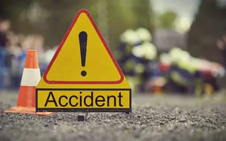 Khunti Accident: खूंटी में चेन्नई जाने की हसरत अधूरी, बिजली के खंभे से टकराई तेज रफ्तार बाइक, विमल कंडुलना की दर्दनाक मौत