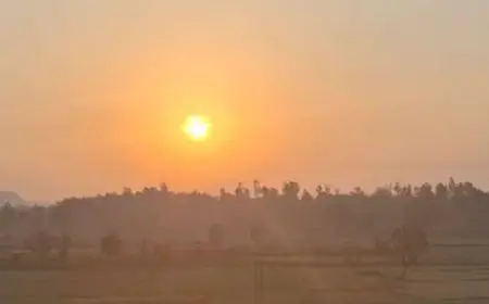 Jharkhand Weather: झारखंड में बिन मौसम बरसात ने फिर लौटाई ठंड, जमशेदपुर-चाईबासा समेत कई जिलों में गिरा पारा