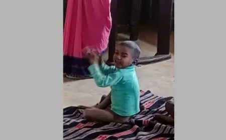 Chaibasa Kidnap: आंगन में खेल रहे 4 साल के मासूम का बाइक सवारों ने किया अपहरण, बिस्किट का लालच देकर ले उड़े बदमाश