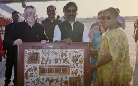 Ranchi Departure: राष्ट्रपति द्रौपदी मुर्मू दिल्ली रवाना, जमशेदपुर में 100 करोड़ के जगन्नाथ केंद्र की रखी आधारशिला, राज्यपाल और सीएम ने दी विदाई