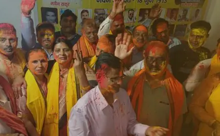 Holi Milan Jamshedpur: अखिल भारतीय नाई संघ का होली मिलन, सोनी देवी बनीं टेल्को महिला अध्यक्ष, बिरसानगर में उमड़ा जनसैलाब