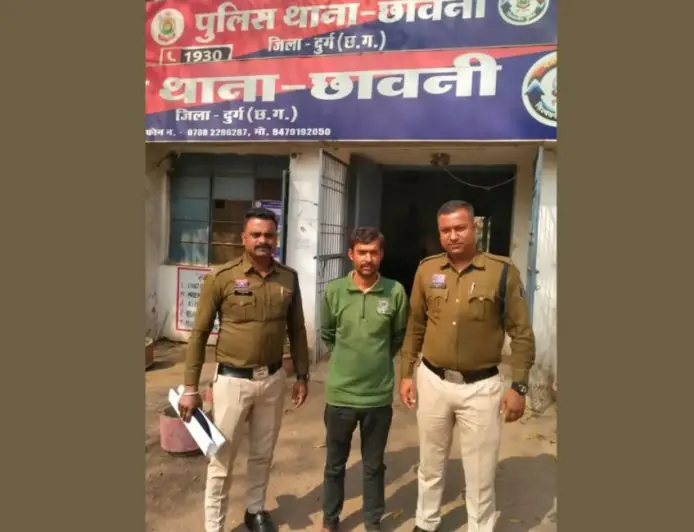 Durg Arrest: गुम हुए मोबाइल से यूपीआई लूट का सनसनीखेज खुलासा, बिहार के कैमूर से दबोचा गया शातिर ठग, 1.23 लाख की चपत और दुर्ग पुलिस का बड़ा एक्शन