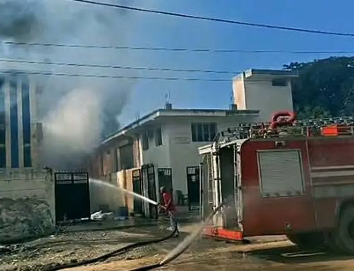 Rajasthan Blast: अलवर में 'मौत की फैक्ट्री' का तांडव, गारमेंट की आड़ में बन रहे थे अवैध पटाखे और जलकर मर गए 7 मजदूर, धमाकों से दहला खुशखेड़ा